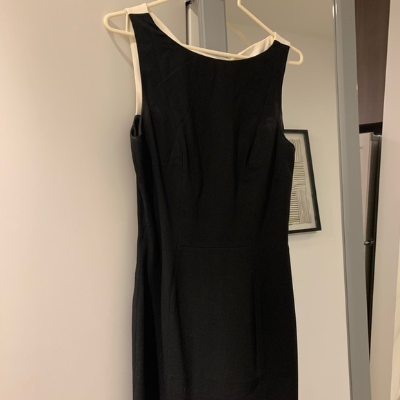 H&M little black dress with a white back twist - Picture 6 of 9